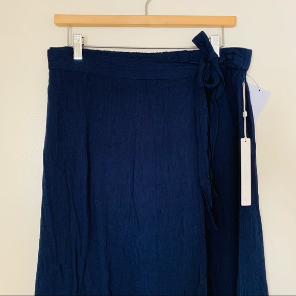 Caslon Navy Blue Peacoat Skirt Size Medium M - Picture 8 of 10
